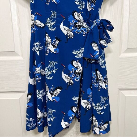 Dollz & Dames Blue Wrap Dress All Over Bird Print Cranes Size Small - Picture 9 of 15